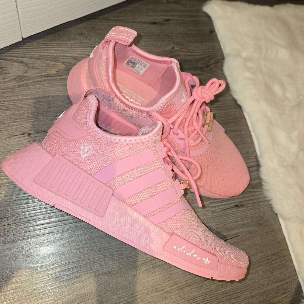 Adidas Kids Sneakers in Vibrant Pink